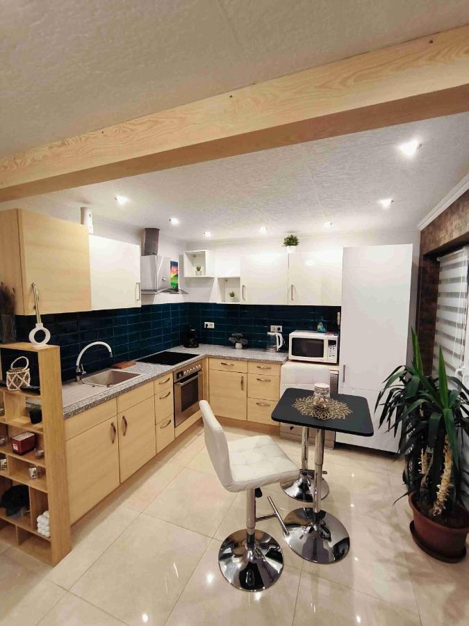 Apartamento Baky House Balatonlelle Exterior foto