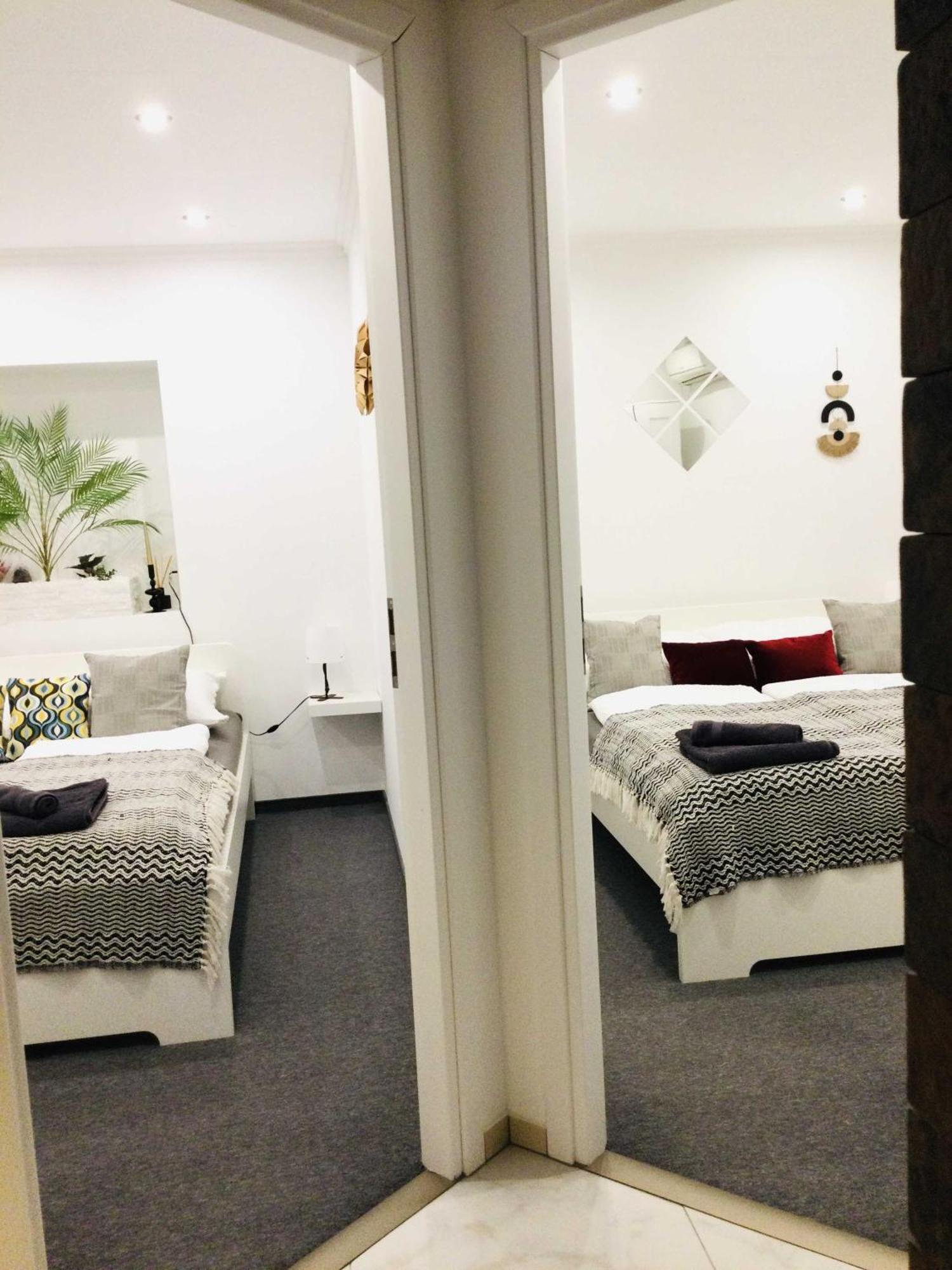 Apartamento Baky House Balatonlelle Exterior foto